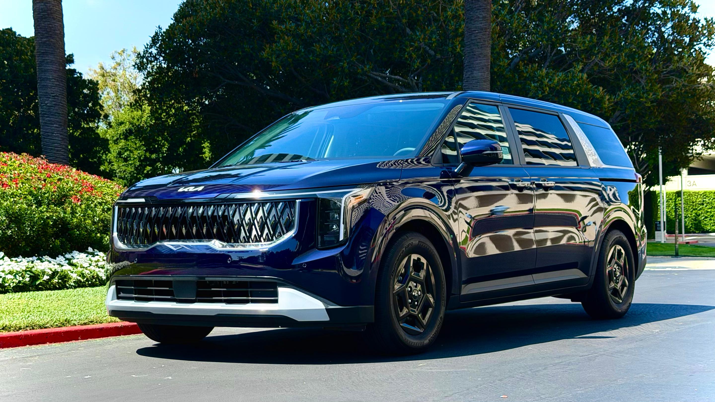 Kia Carnival 2026 in Irvine, CA