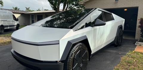 Tesla Cybertruck 2024