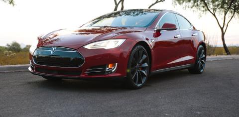 Tesla Model S 2015
