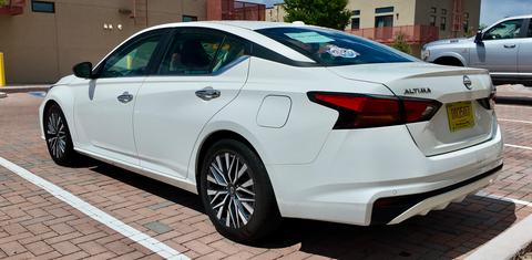Nissan Altima 2025