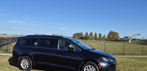 Chrysler Voyager 2024