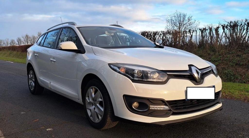 Renault MEGANE III 2015 à Brest