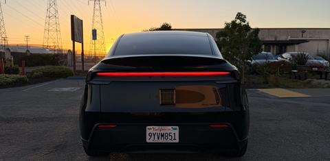 Tesla Model Y 2026
