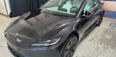 Tesla Model 3 2024