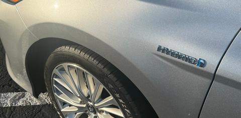 Toyota Camry Hybrid 2020