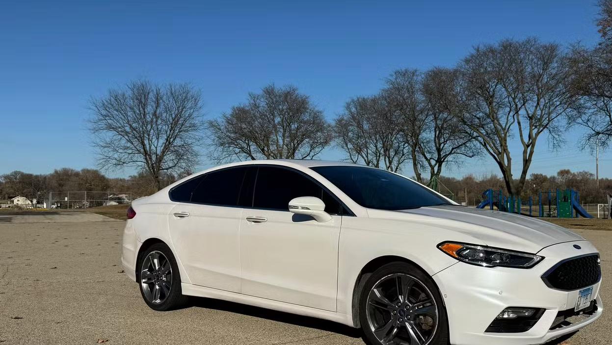 Ford Fusion 2017 in 