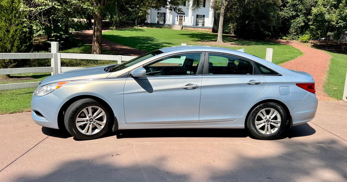 Hyundai Sonata 2012 rental in Roswell, GA by Marshall P. Turo