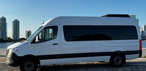 Mercedes-Benz Sprinter 2025