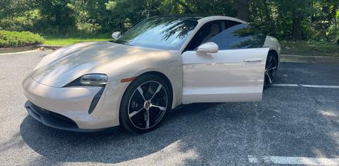 Porsche Taycan 2023