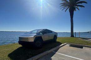 Tesla Cybertruck 2026 in Orlando