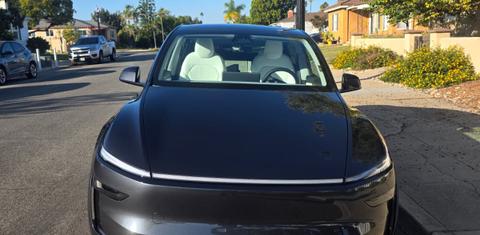 Tesla Model Y 2026
