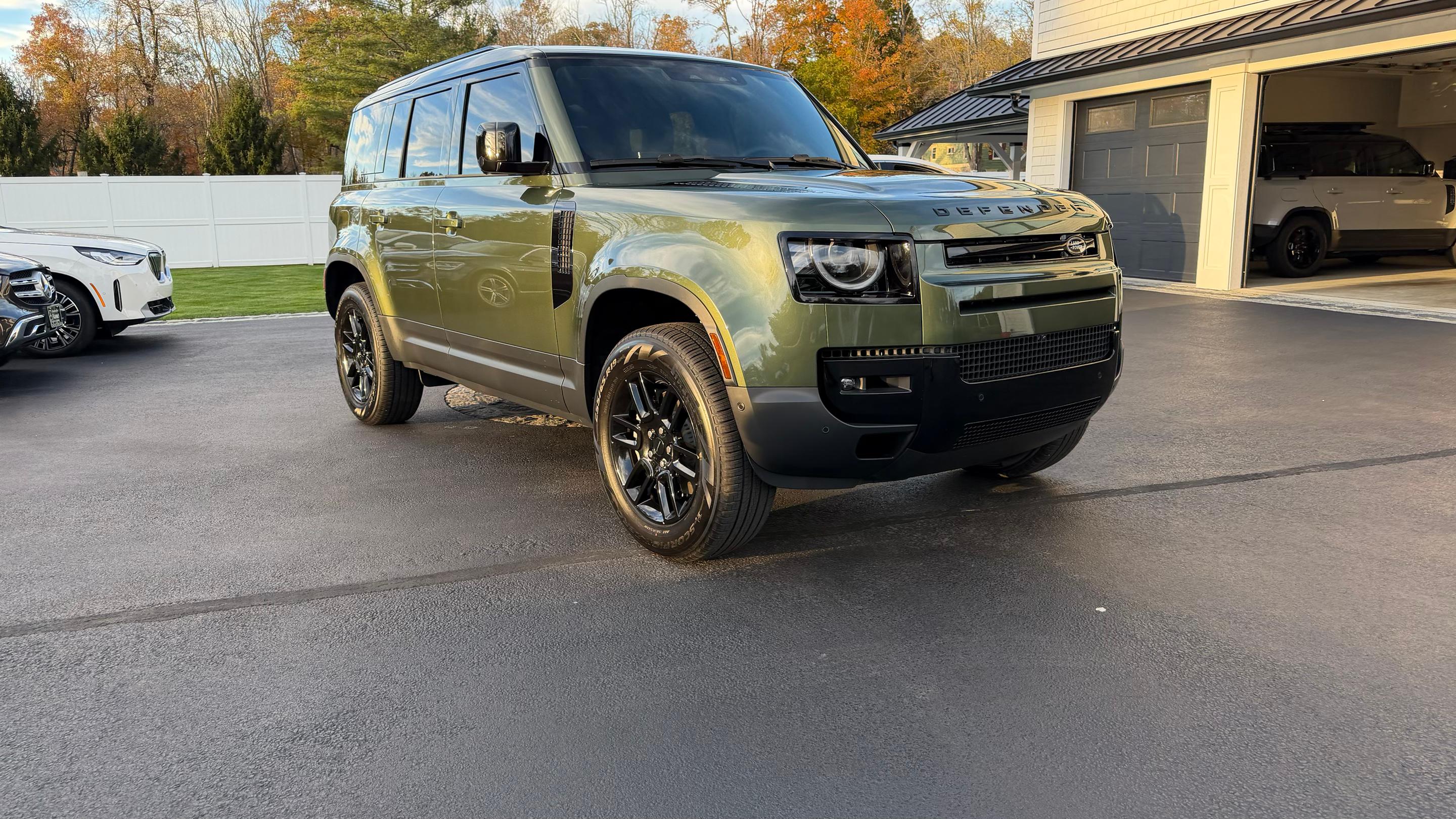 Land Rover Defender 2026 in Brookfield, CT