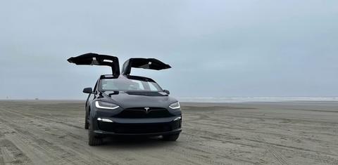 Tesla Model X 2020