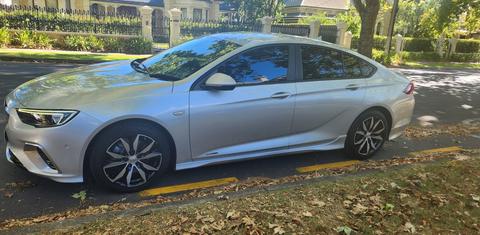 Holden COMMODORE 2018