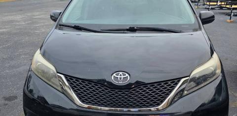 Toyota Sienna 2017