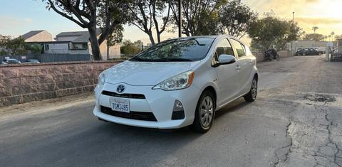 Toyota Prius c 2014