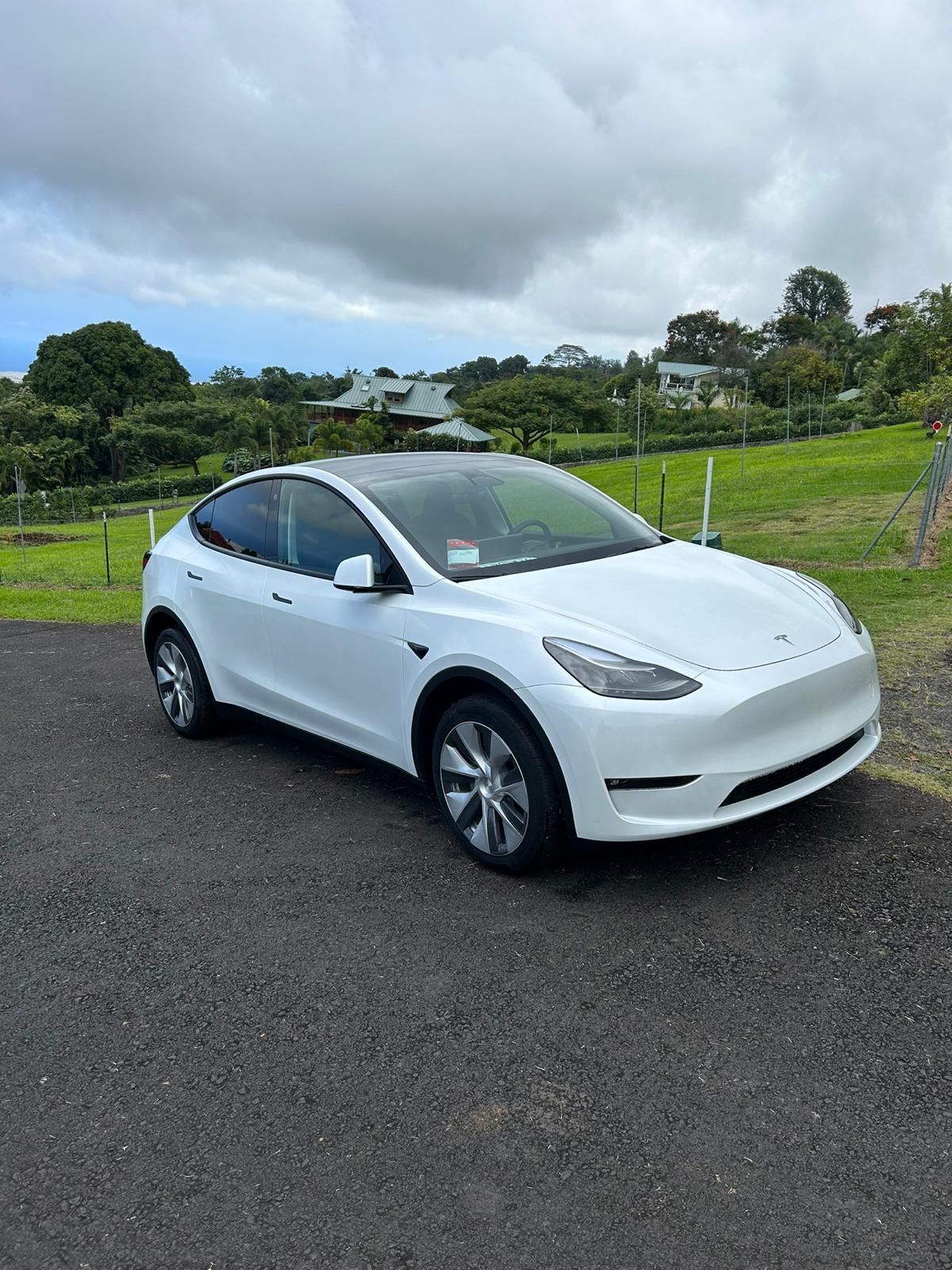 Tesla Model Y 2023 in Kailua-Kona, HI