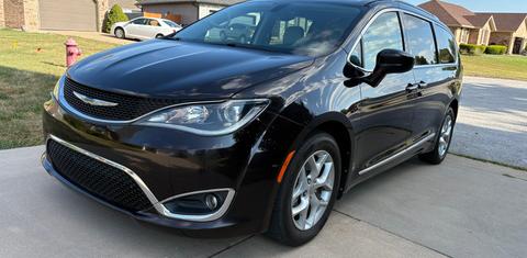 Chrysler Pacifica 2017