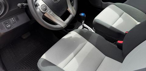 Toyota Prius c 2014