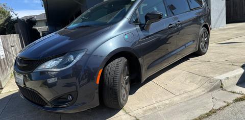 Chrysler Pacifica 2020