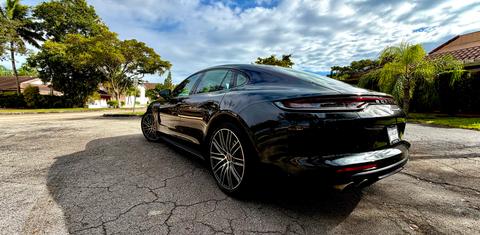 Porsche Panamera 2021
