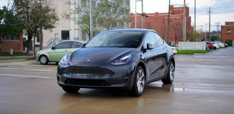 Tesla Model Y 2023
