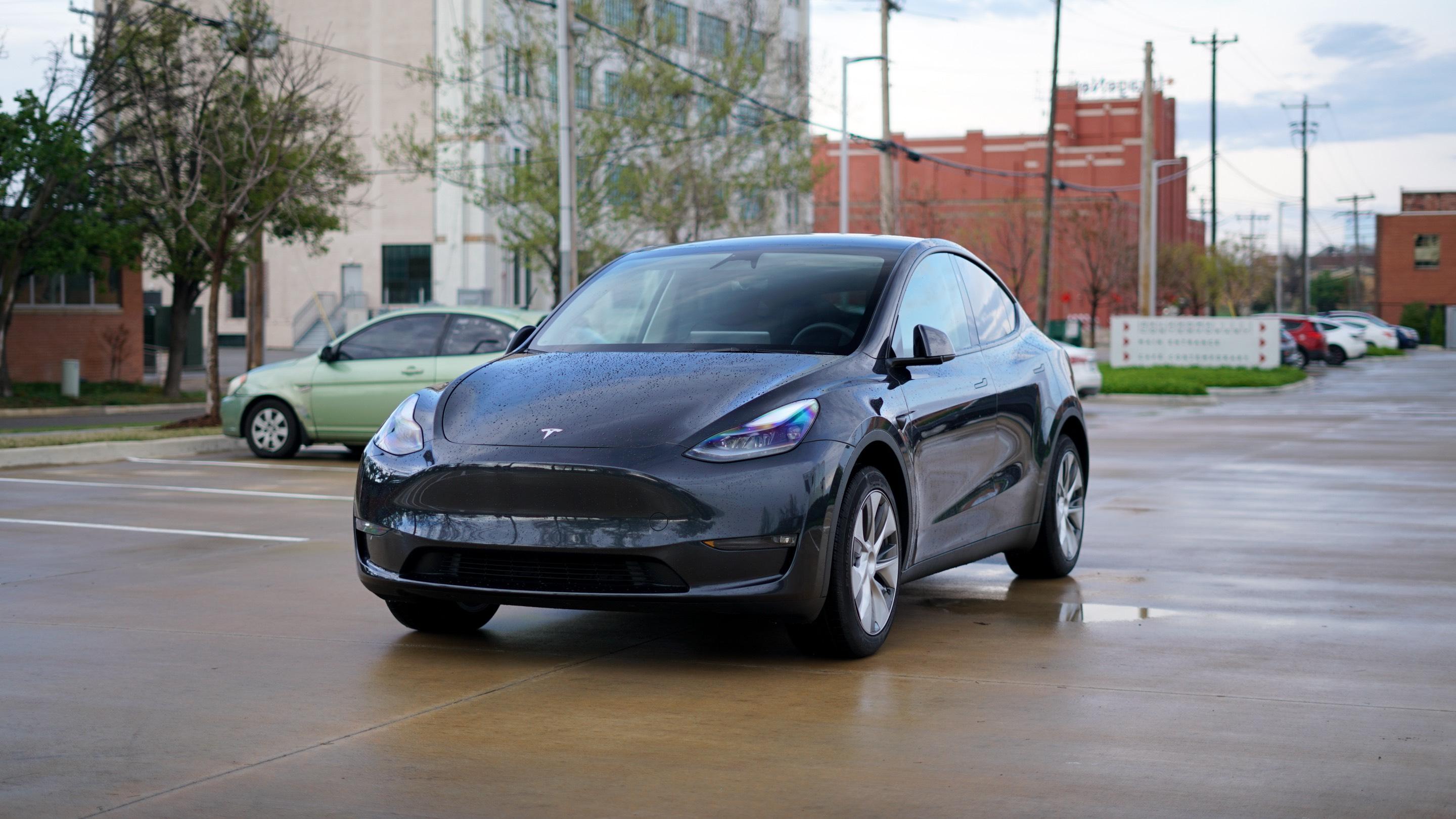 Tesla Model Y 2023 in Norman, OK