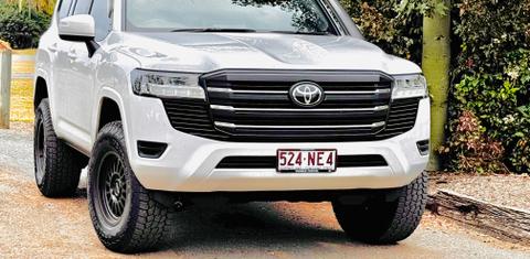 Toyota LANDCRUISER 2025