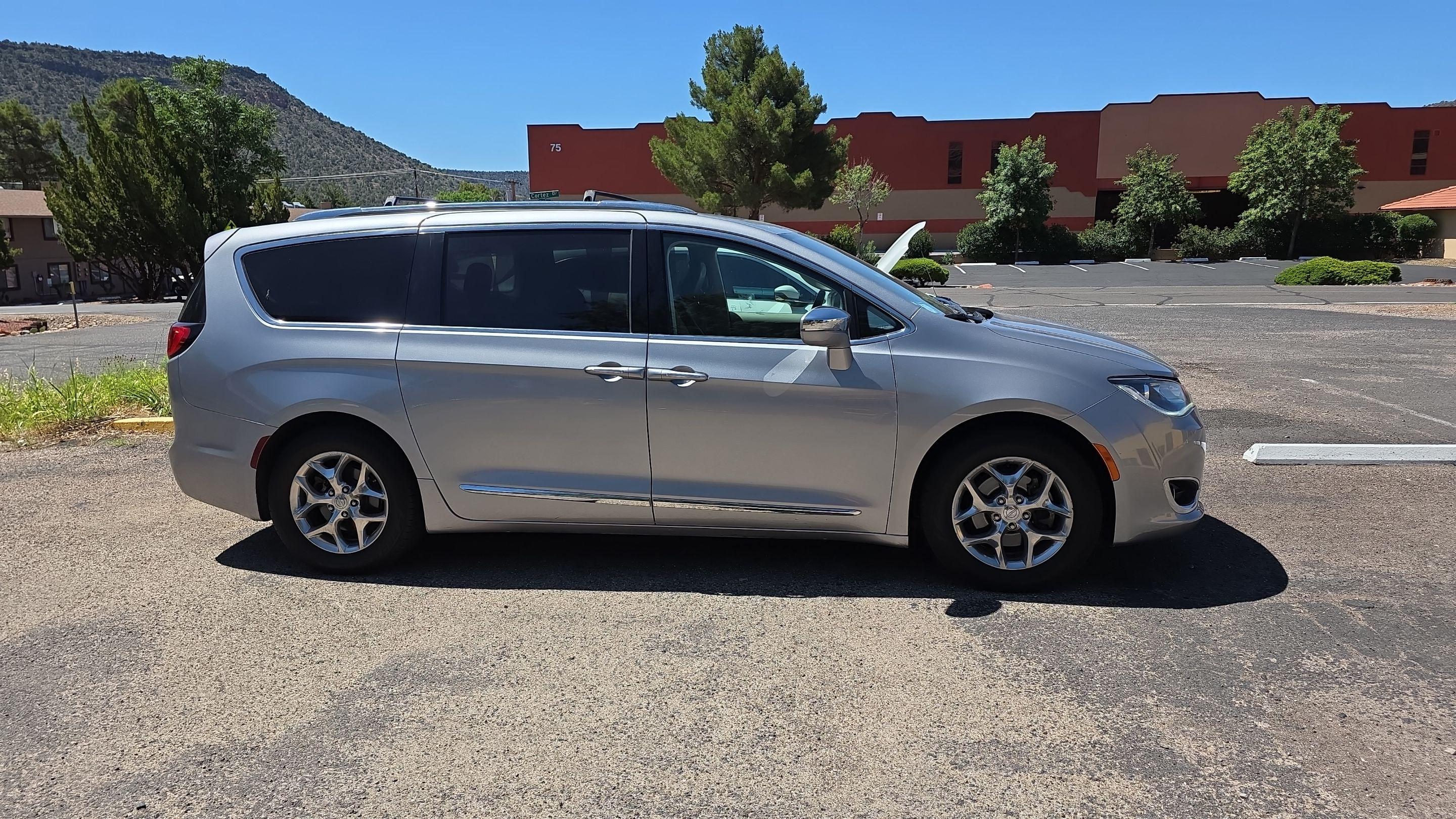 Chrysler Pacifica 2018 in Sedona, AZ