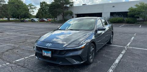 Hyundai Elantra 2024