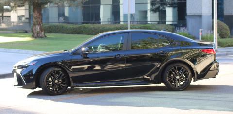 Toyota Camry Hybrid 2026