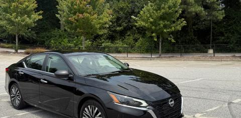 Nissan Altima 2025