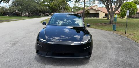 Tesla Model Y 2026