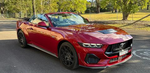 Ford MUSTANG 2025