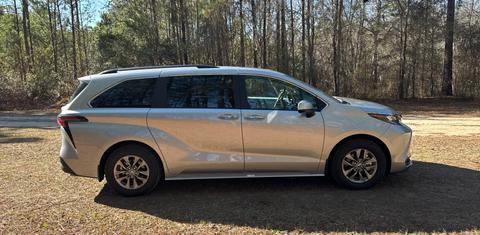 Toyota Sienna 2025