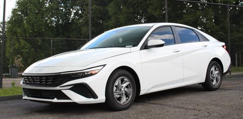 Hyundai Elantra 2025