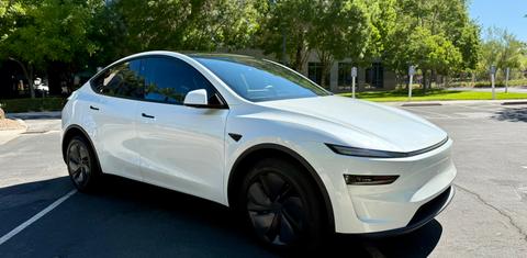 Tesla Model Y 2026