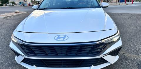 Hyundai Elantra 2024