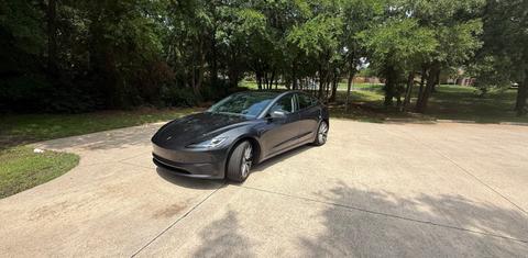 Tesla Model 3 2024