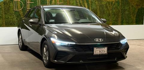 Hyundai Elantra 2025