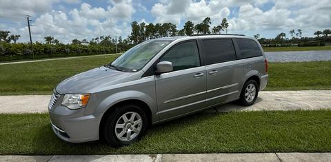 Chrysler Town & Country 2013