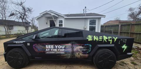 Tesla Cybertruck 2025