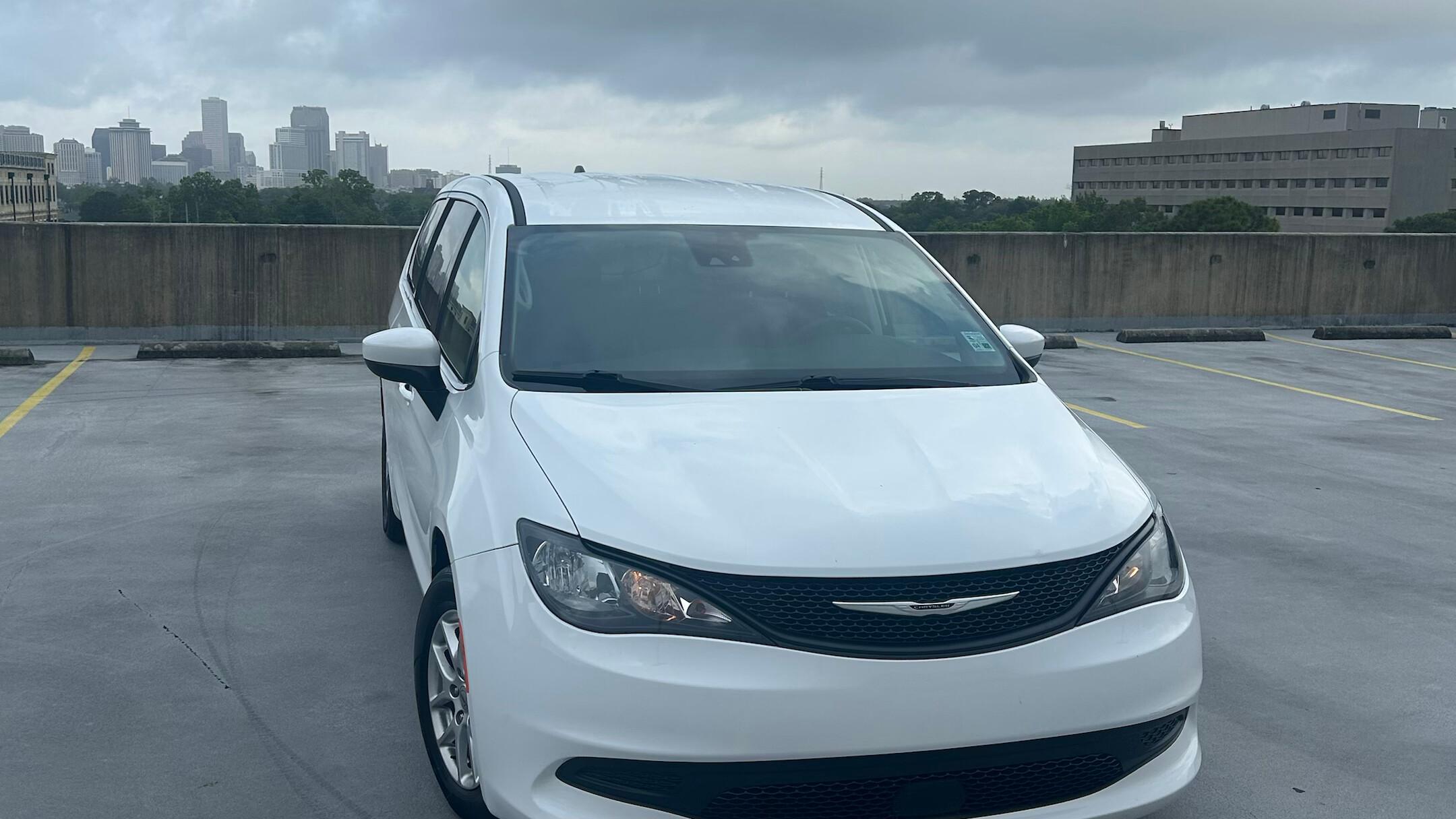 Chrysler Pacifica 2023 in Gretna, LA