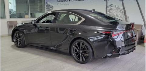 Lexus IS 2025