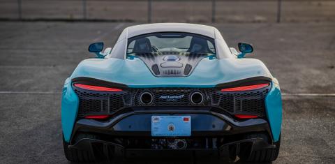 McLaren Artura 2023
