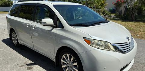 Toyota Sienna 2013