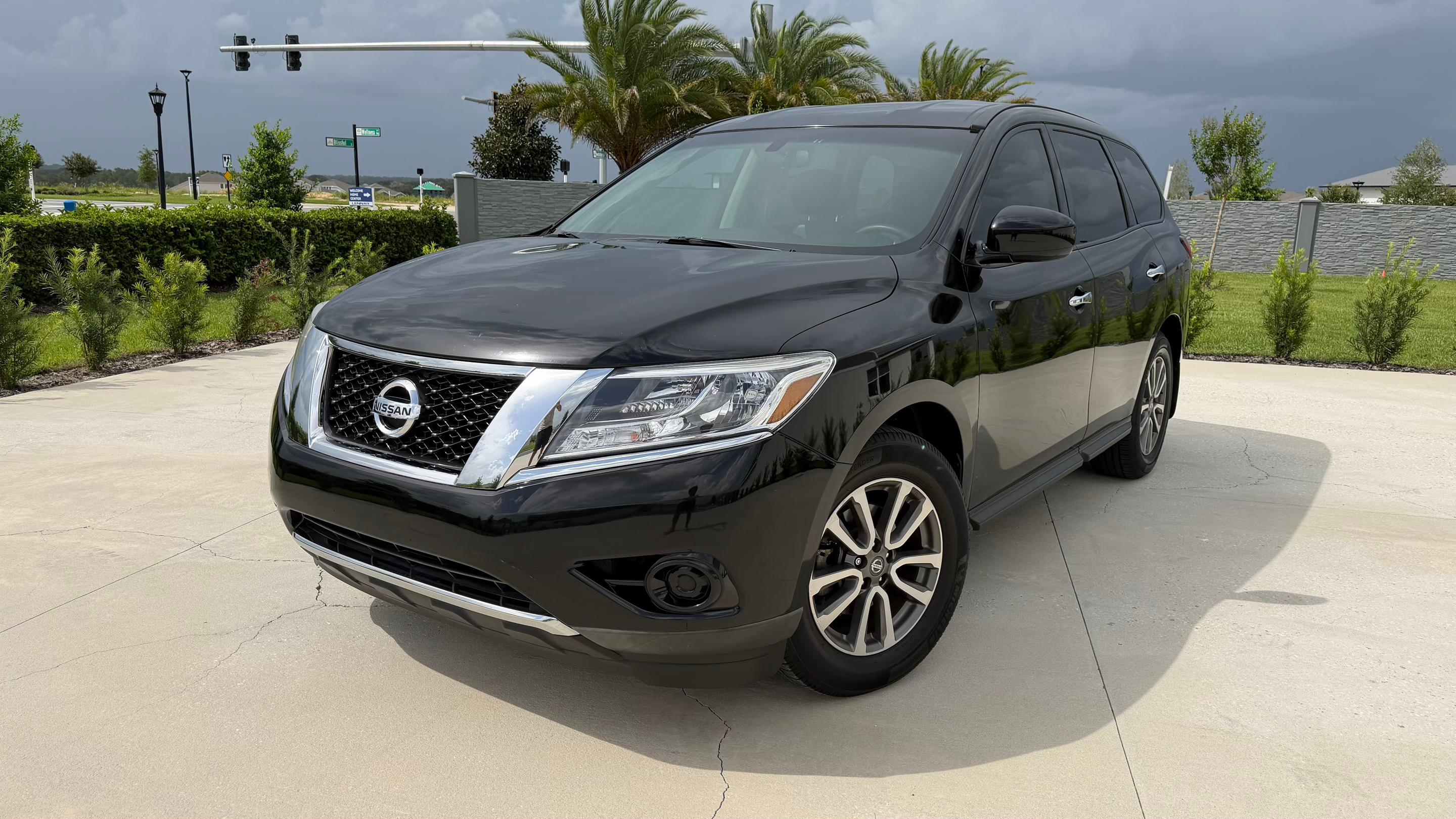 Nissan Pathfinder 2014 in Clermont, FL