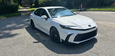 Toyota Camry Hybrid 2025