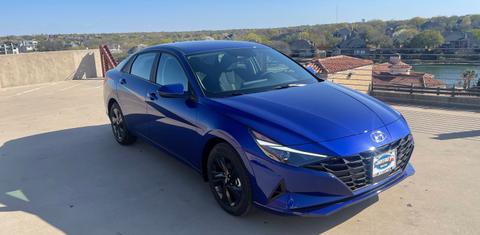 Hyundai Elantra 2022