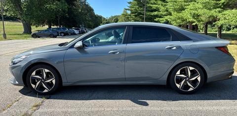 Hyundai Elantra Hybrid 2021
